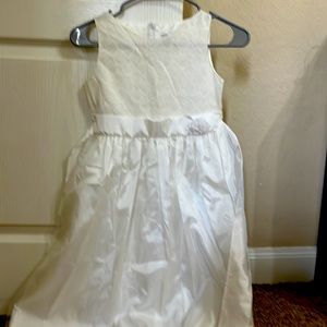 White formal dress. Size 7-8.